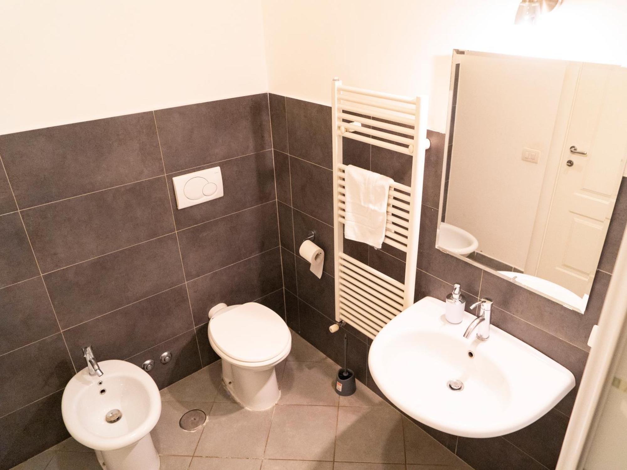 Salotto Piramide 3* Roma