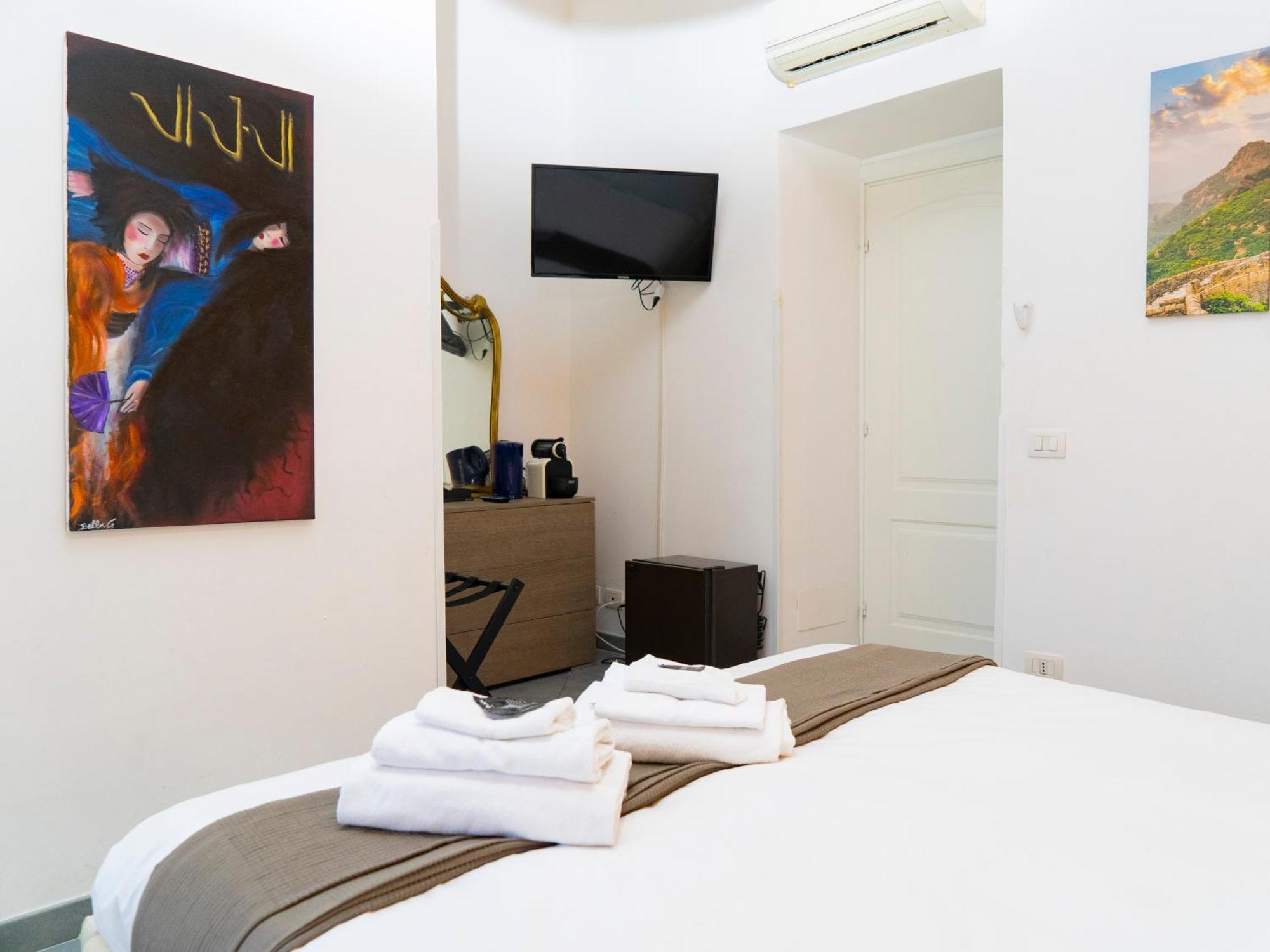 Salotto Piramide 3*