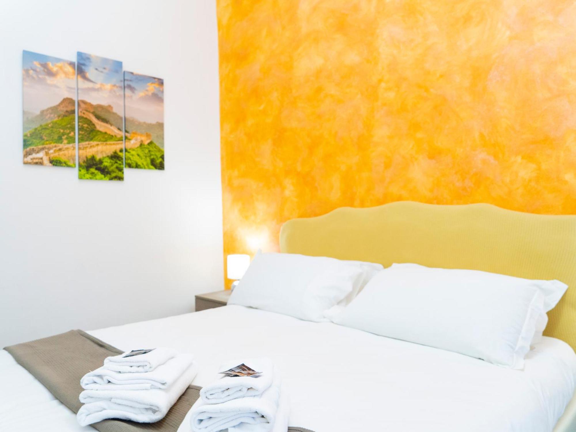 Bed & Breakfast Salotto Piramide 3*