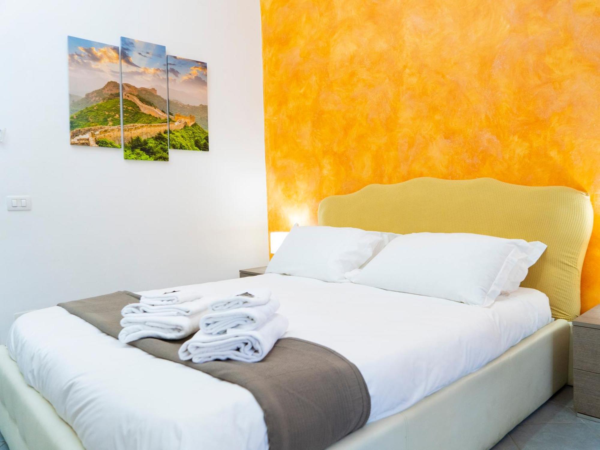 Salotto Piramide 3* Roma